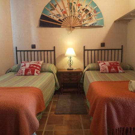 La Casa Del Abuelo Simon Guest House Fuente el Sauz Екстериор снимка