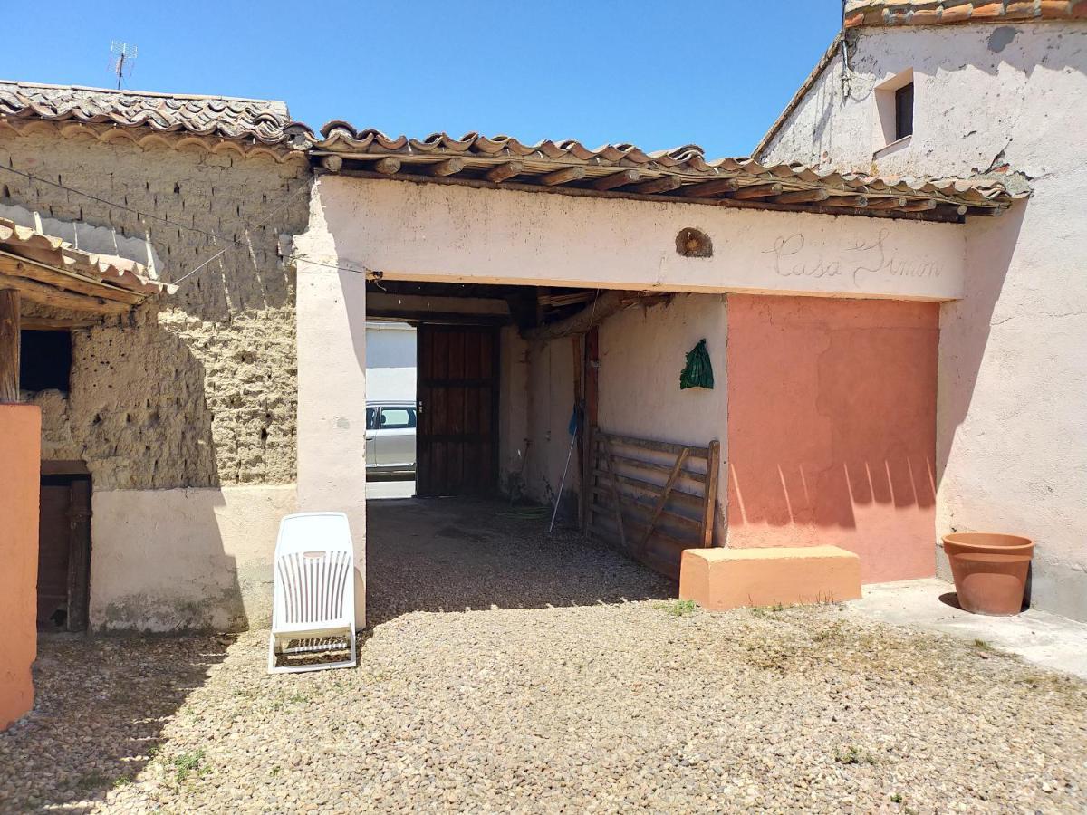 La Casa Del Abuelo Simon Guest House Fuente el Sauz Екстериор снимка