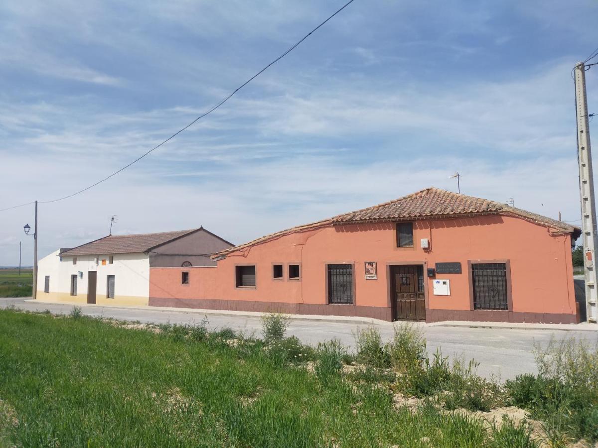 La Casa Del Abuelo Simon Guest House Fuente el Sauz Екстериор снимка