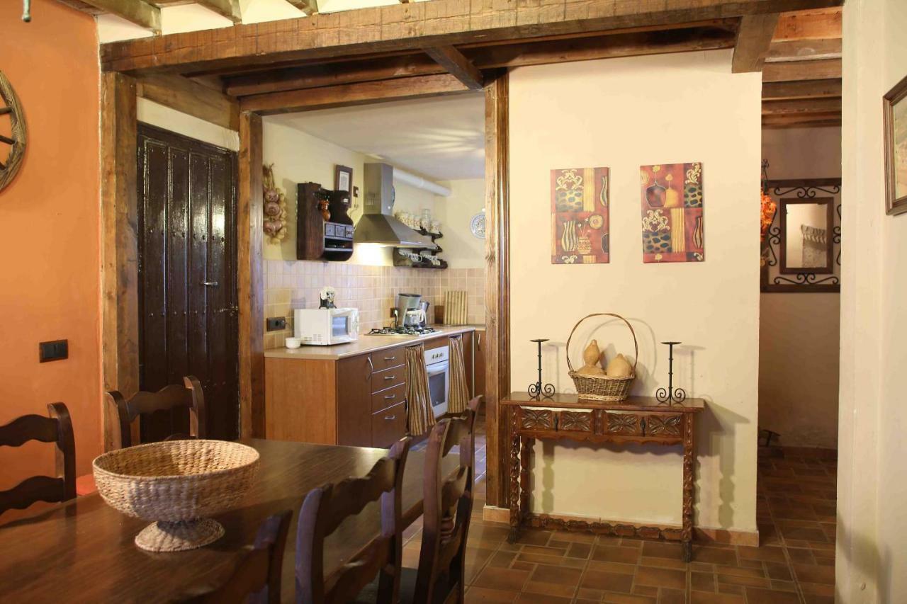 La Casa Del Abuelo Simon Guest House Fuente el Sauz Екстериор снимка
