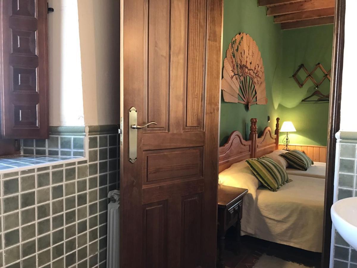 La Casa Del Abuelo Simon Guest House Fuente el Sauz Екстериор снимка