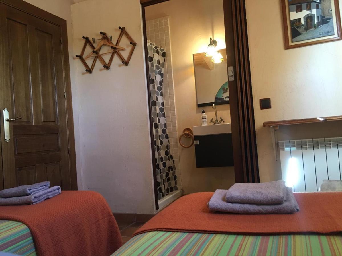 La Casa Del Abuelo Simon Guest House Fuente el Sauz Екстериор снимка